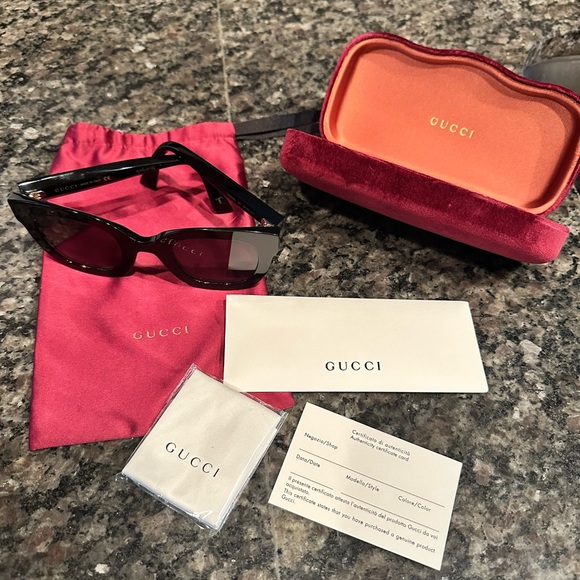 Gucci sunglasses - Picture 9 of 11